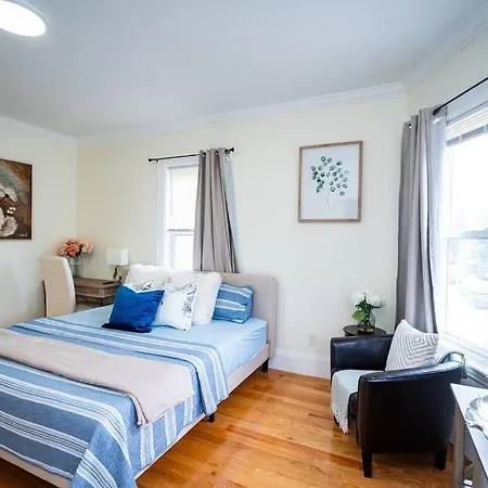 Apartment 14b-newly Renovated, Uniquely Decorated *