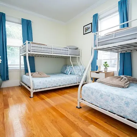 Apartment 14b-newly Renovated, Uniquely Decorated *