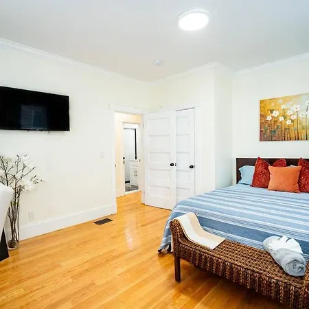 14a-elegant, Newly Renovated In * Boston