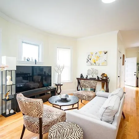 Apartment 14a-elegant, Newly Renovated In