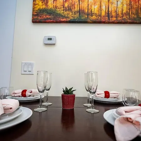 14a-elegant, Newly Renovated In Apartment *