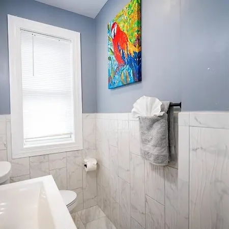 Apartment 14a-elegant, Newly Renovated In Boston
