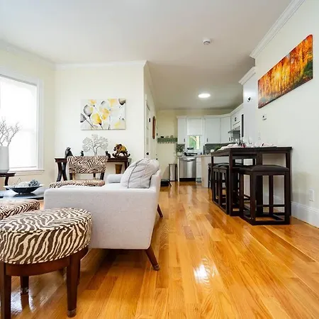 14a-elegant, Newly Renovated In *