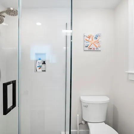 Luxe 3bd 2ba Close To Downtown W Free Parking Holiday home Boston