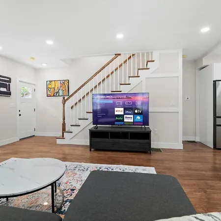 Luxe 3bd 2ba Close To Downtown W Free Parking *