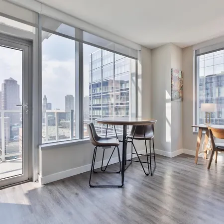 Luxury With Balcony In Seaport Boston