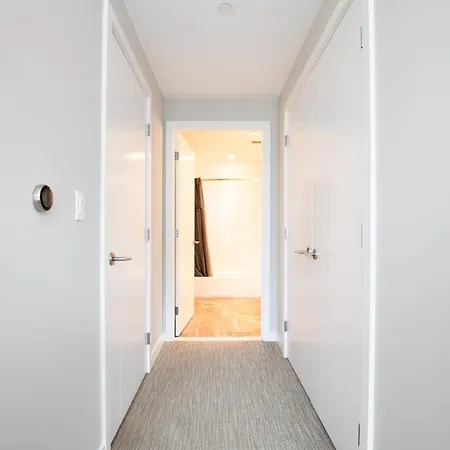 Apartment Luxury With Balcony In Seaport