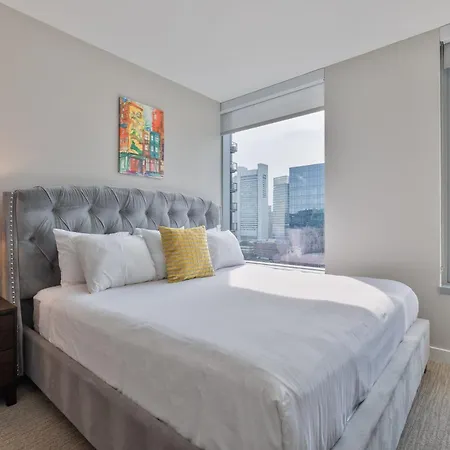 Luxury With Balcony In Seaport Apartment Boston