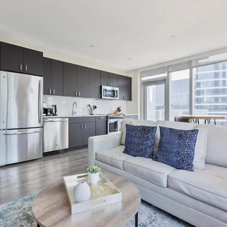 Luxury With Balcony In Seaport Apartment Boston