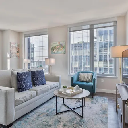 Apartment Luxury With Balcony In Seaport Boston