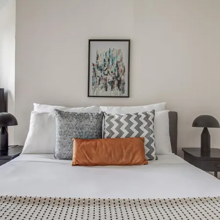 Back Bay 2br2b Steps From Prudential Center Bos-406