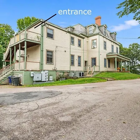 Apartment Cozy 2bd Near Fenway Walk To Train & Free Parking Boston