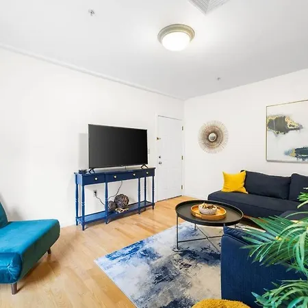 Cozy 2bd Near Fenway Walk To Train & Free Parking