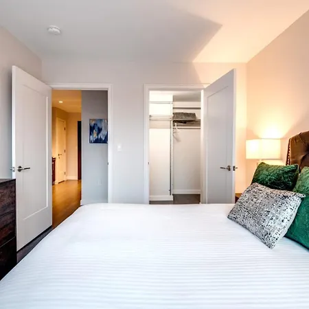 Luxury In The Heart Of Seaport *