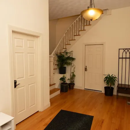 2 Bedroom In Jamaica Plain With Parking Boston