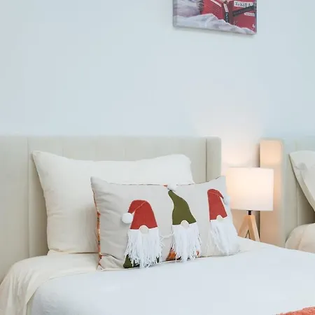 Back-bay Penthouse Downtown & Parking & Gym Apartment