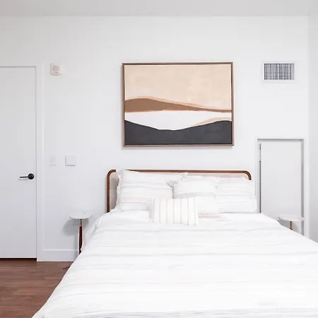 Apartment Back-bay Upscale Penthouse W Roof-top *