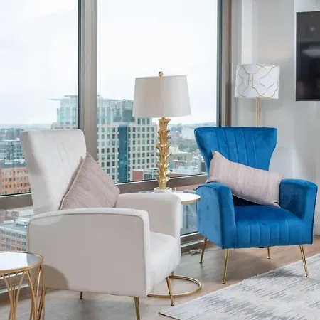Holiday home Upscale Penthouse W Gym & Parking Near Mgh & Tufts Boston