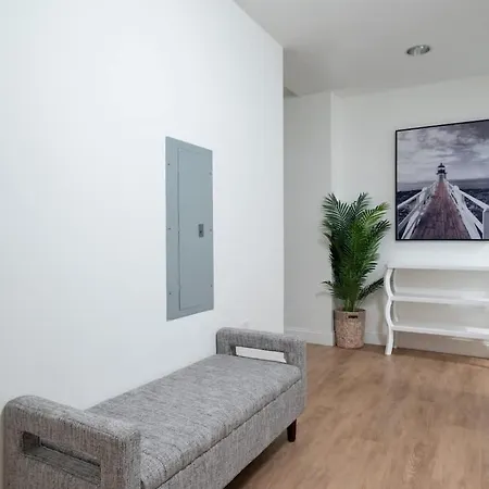 Upscale Penthouse W Gym & Parking Near Mgh & Tufts Holiday home *