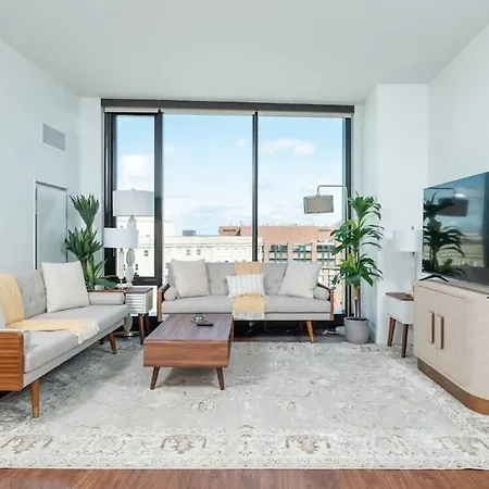Back-bay 2br Penthouse W Roof And Gym Boston