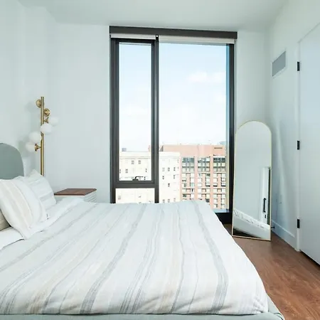 Back-bay 2br Penthouse W Roof And Gym *