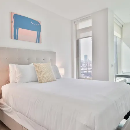 Luxury Downtown Seaport *