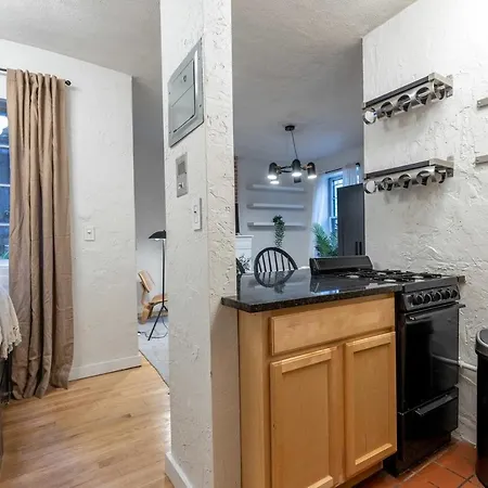 Functional 367 Apartment *