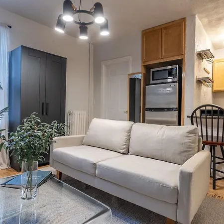 Functional 367 Apartment