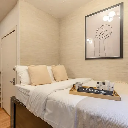 Functional 367 Apartment *