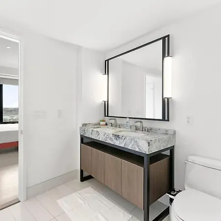 Apartment High-end 2br 2ba Unit In Seaport
