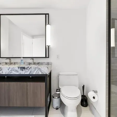 High-end 2br 2ba Unit In Seaport *