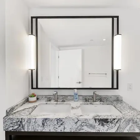 High-end 2br 2ba Unit In Seaport * Boston