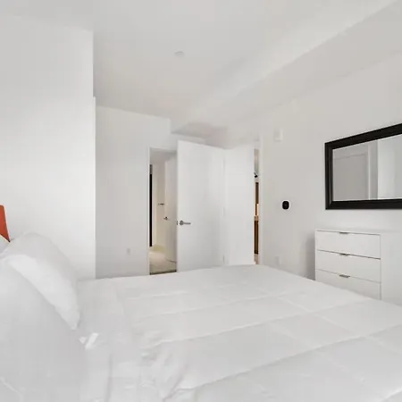 High-end 2br 2ba Unit In Seaport Apartment