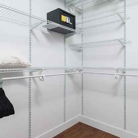 Back-bay 2br W Roof Gym Parking Apartment Boston