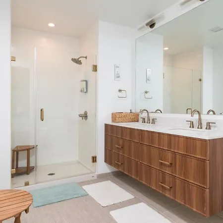 Back-bay 2br W Roof Gym Parking * Boston