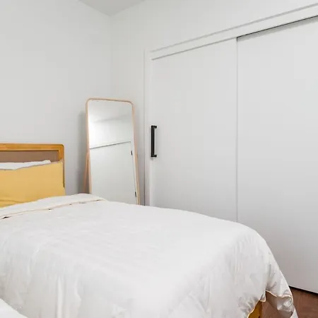 Back-bay 2br W Roof Gym Parking