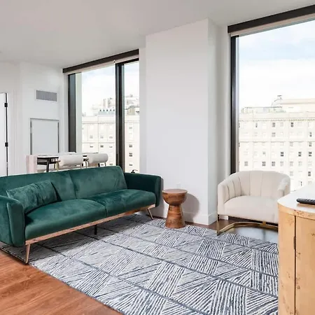 Back-bay 2br W Roof Gym Parking Apartment *