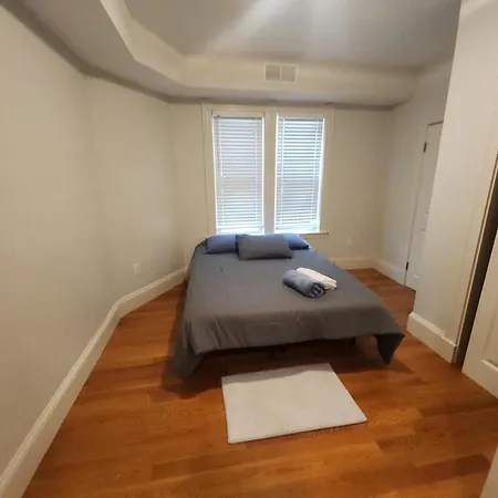 Charming 2-bedroom Minutes From From Airport, Downtown Boston, Wifi, Laundry Apartment *