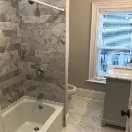 - - Near Savin Hill - Jfk-umass Homestay *