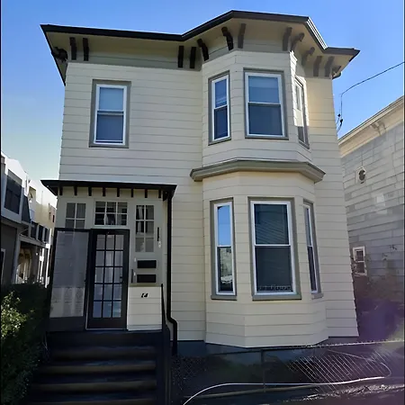 Homestay - - Near Savin Hill - Jfk-umass Boston
