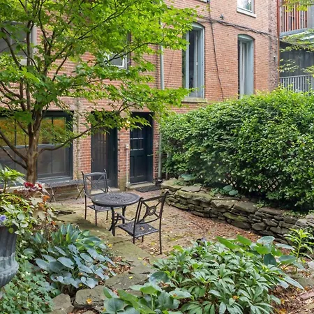 Enjoy Private Patio On Montgomery Park Holiday home Boston