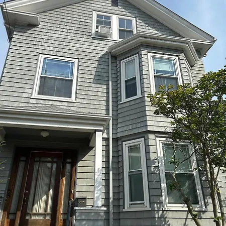 Near Downtown - Andrew Station Area Homestay Boston