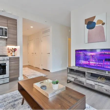Spacious In Back Bay Boston