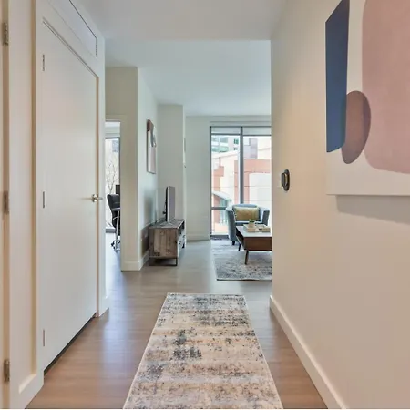 Spacious In Back Bay Apartment Boston