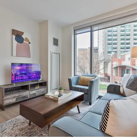 Spacious In Back Bay * Boston
