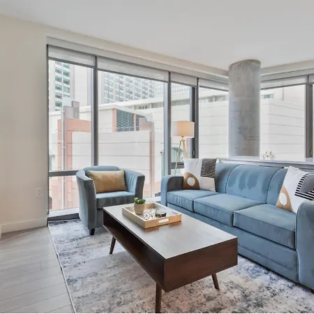 Apartment Spacious In Back Bay
