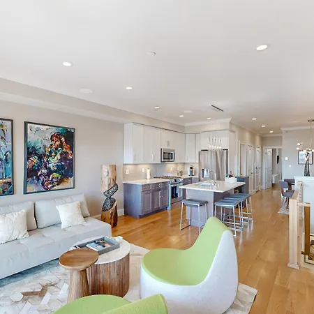Harbor View Breeze Apartment