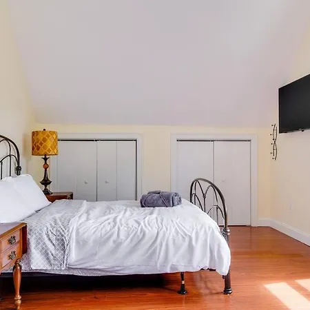 Apartment Free Parking Stocked Kitchen 10 Min