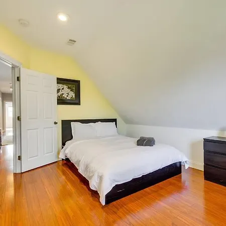 Free Parking Stocked Kitchen 10 Min Apartment *