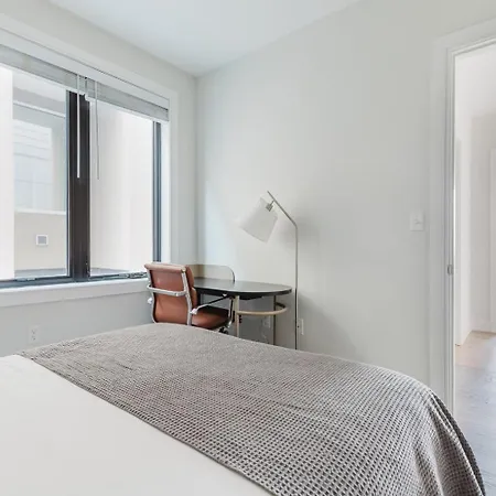Blueground East 2bd Bos-1126